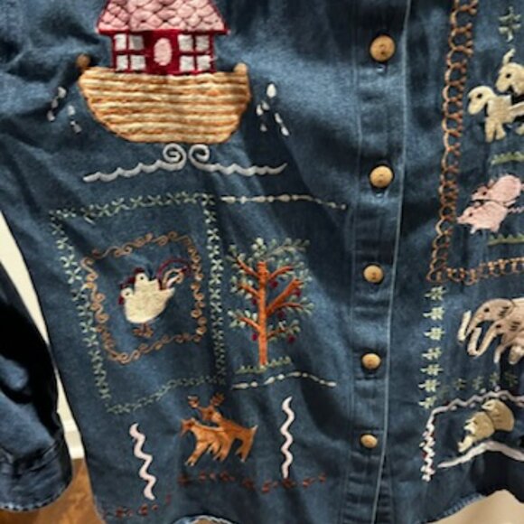 Casey Coleman Denim Shirt Embroidered Noahs Ark Women's M/L Cotton Cottagecore - Picture 6 of 10